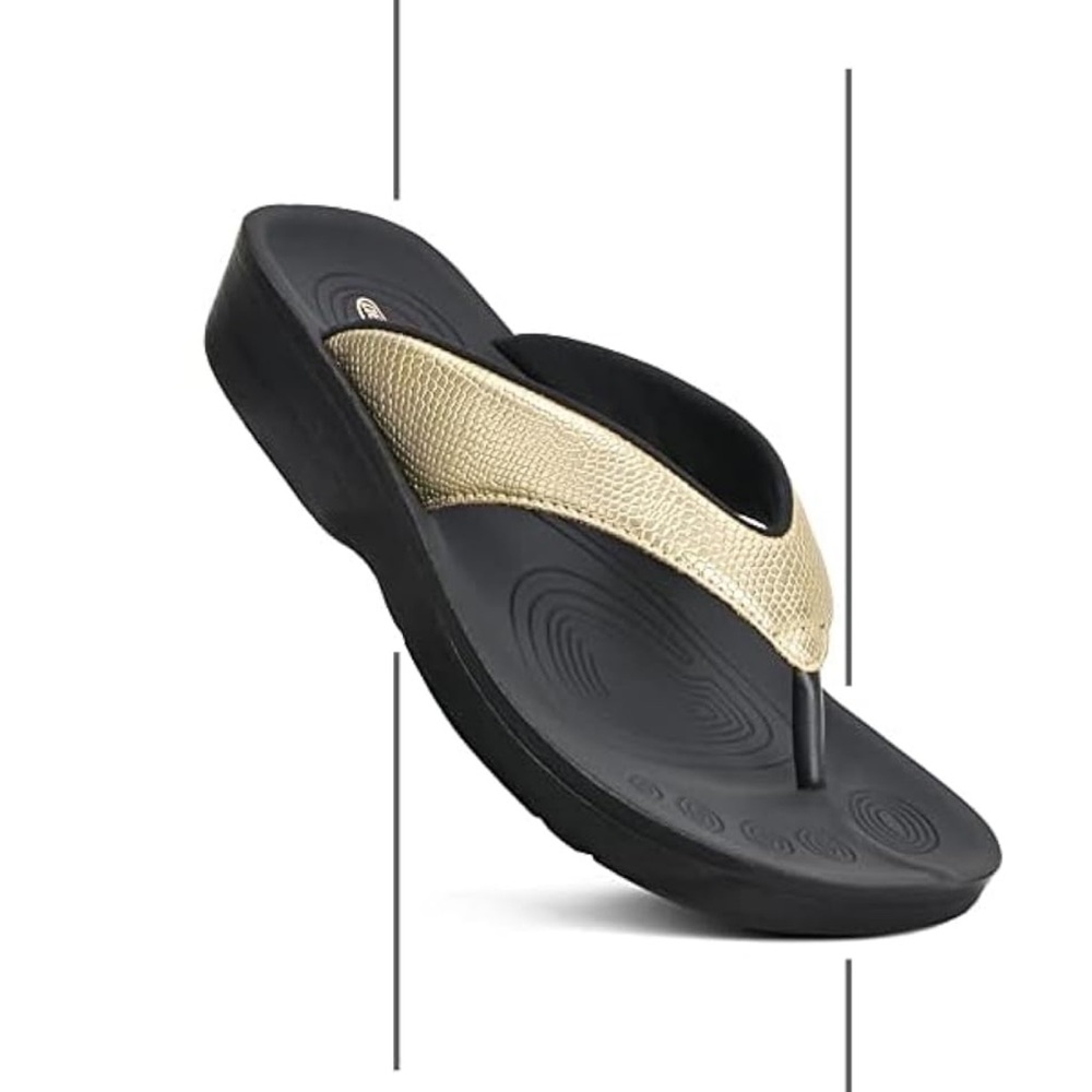 NWT AEROTHOTIC Comfy Flip Flops for Women Gold Thong Flip Flop Sandals, Size 10